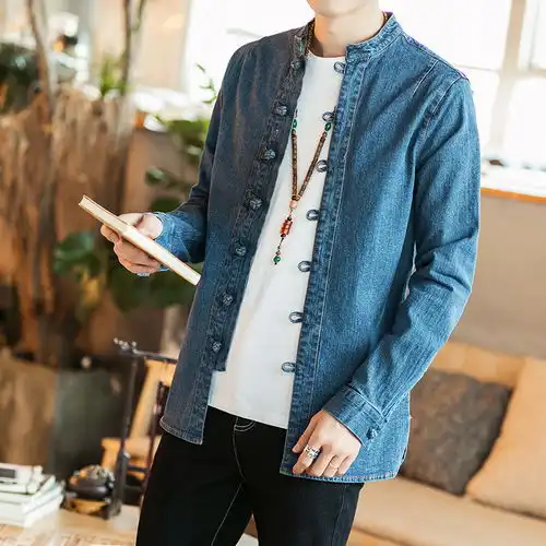 难怪老爸不穿羽绒服了,春节拜年穿中国风,有品位还上档次