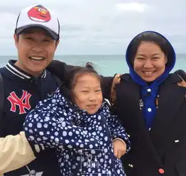 43岁的他丢下妻儿,出轨女大学生管不住肉体的男人,再成功也是流氓