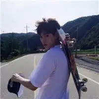 颓风酷男生自拍头像帅气就得拍下来