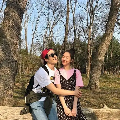 韩国30岁神仙情侣婚后生活引500w人围观闪婚5年比热恋还恩爱,这爱情太酸了