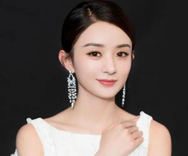 赵丽颖唯一带不火的男星,只因撞脸渣男,现今被娱乐圈所抛弃