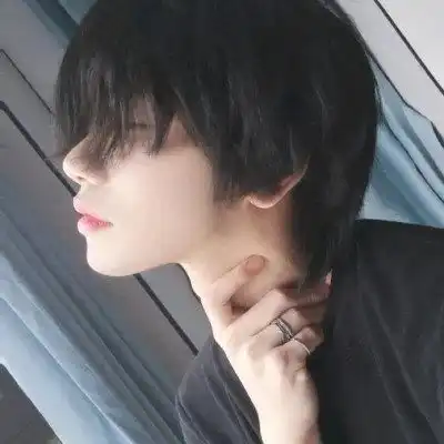 2023最新高清帅气真人男生头像