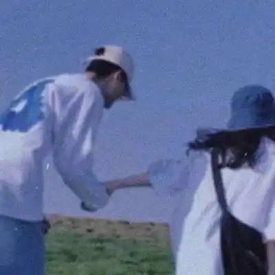 灯哑蓝色系