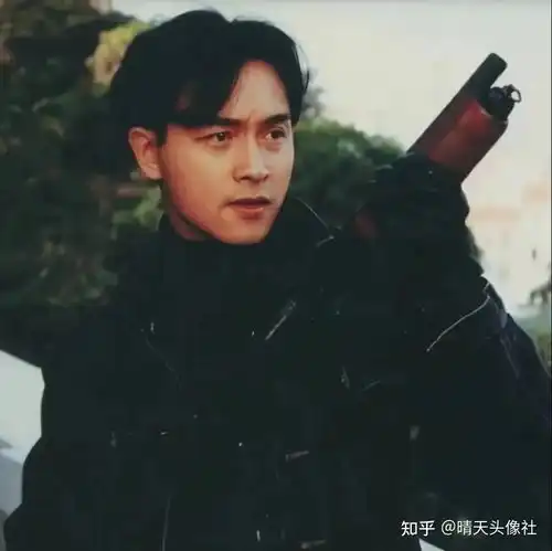 低调而不失气质的头像男儒雅