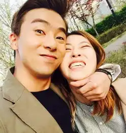 这对情侣模仿韩剧一夜爆红明明是狗粮为何画风如此清奇......