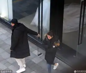看婚纱关晓彤从婚纱店走出快速上车闪人