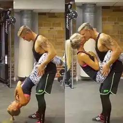 一对网红情侣解锁健身的姿势太刺激人了