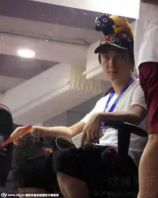 王思聪顶卡通玩偶亮相游戏展变邻家男孩萌萌哒7914072