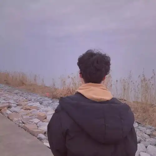 情侣头像爱对了人,情人节每天都过