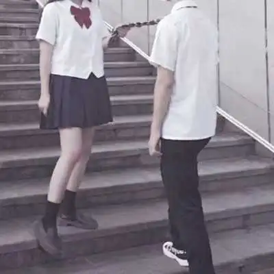 不露脸的正身恋人头像