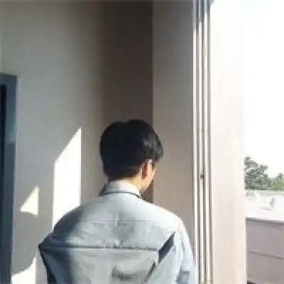 男生头像成熟稳重背影最适合30岁以下男人的微信头像