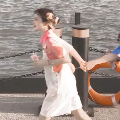 颜ovo真正的朋友不会通过数落彼女生头像我要个性网