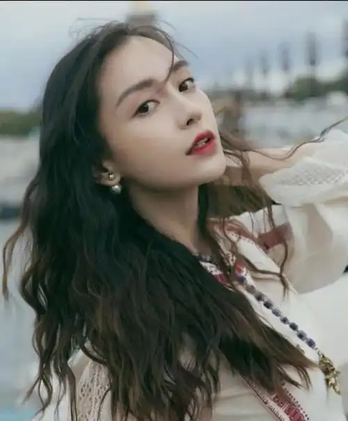 恩爱满分baby与黄晓明同穿情侣装,隔空秀恩爱力破离婚传闻