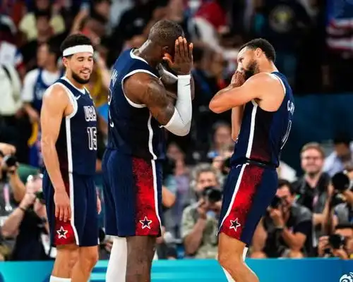 媒体预测新赛季库里数据值将会下降,库里总在被要求证明自己