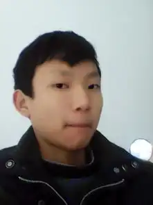 求帅哥手机自拍照片多张,要真实,谢谢