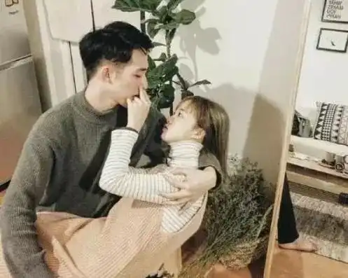 女人对你动了心,又动了情,才会有这5种表现