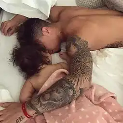 女大三的姐弟恋真牛,这是一对坐拥近四百万粉丝健身网红情侣