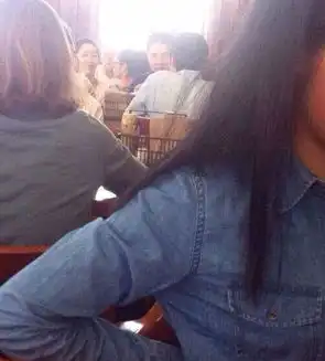 奶茶妹妹搂刘强东小鸟依人两人最新情侣照曝光
