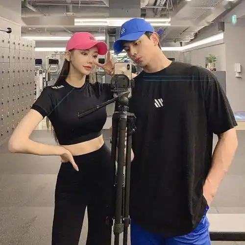 分手后,能成为好朋友吗这对恋爱仅1年便宣告分手的韩国人气网红情侣回答说可以