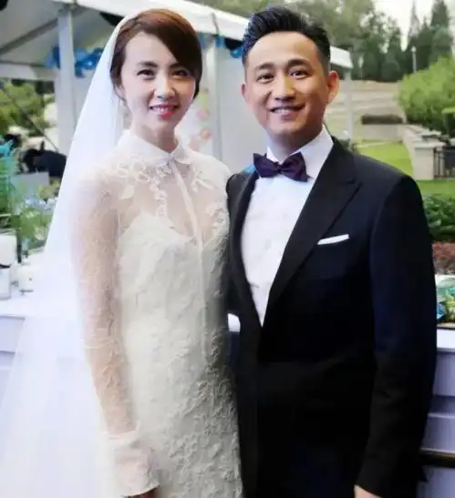 都说黄磊大女儿长得漂亮,而二女儿的模样,颜值气质不输姐姐