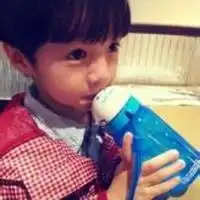 帮我这些图加一个情侣红钻头像,谢谢了