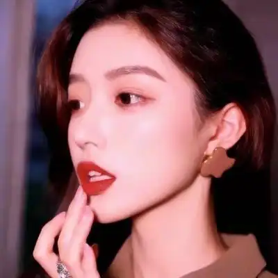 命里有金的几位生肖女,脾气不小却很旺夫,一生不缺钱