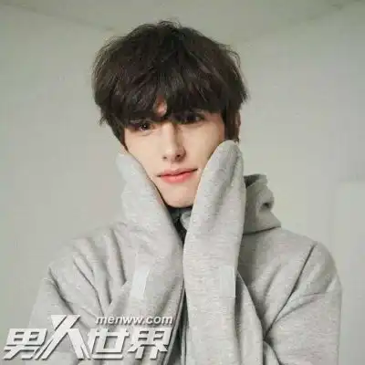 男朋友经常被异性搭讪是什么体验男友太受欢迎好吗