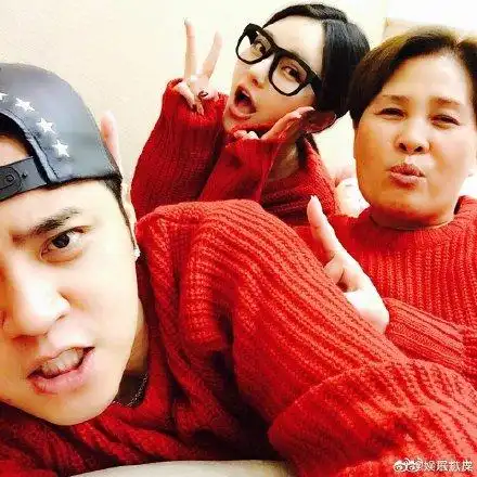 王思聪四十岁啦还自称男孩什么梗王思聪评论罗志祥说了什么