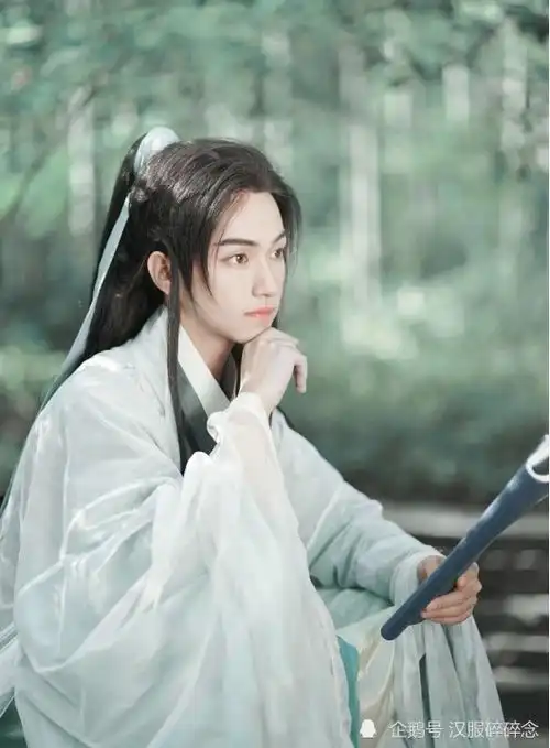 什么古风美男和素人的距离只差个发型楚淇的汉服变装太秀了