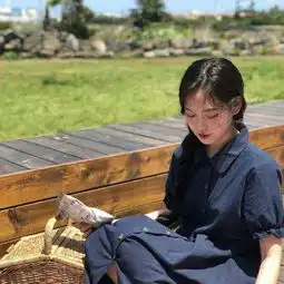 搞笑段子我很同情你,加工资的事让我今晚回家问一问我的太太