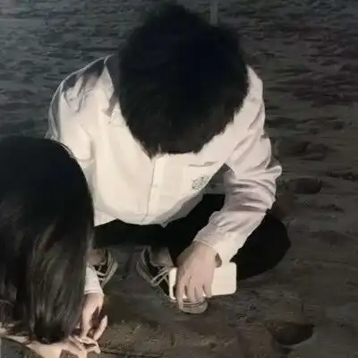 微甜情头超好看的动漫情侣头像