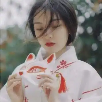 有哪些真人古风小姐姐的头像
