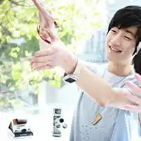 谁能给我一个qq头像,要男生,听音乐的