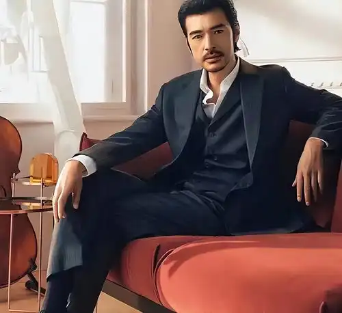 神秘男神50岁否认恋情,这是要单身到底吗