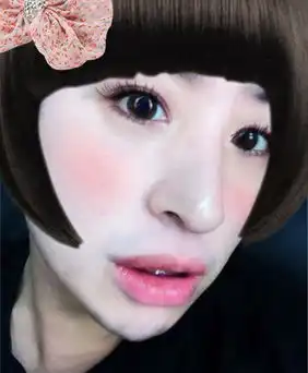 明星自拍也疯狂潘玮柏男扮女装似鬼上身
