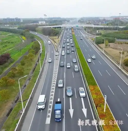 上海这里车辆缓行,或持续至明天凌晨多条地铁今晚延时,天气也要注意