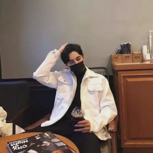不露正脸的男生拍照姿势,2020年做个温暖的人