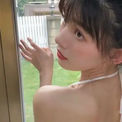 星星不会趁着人间烟火坠落时偷偷溜下来见想见的人