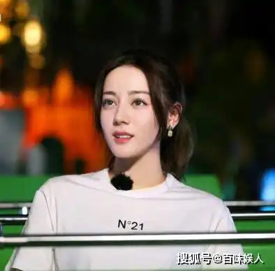 迪丽热巴新剧爱情高级定制来袭,玩转御姐风,真的太撩人了