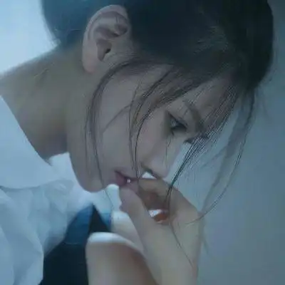 青春校服女生头像