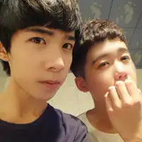 qq头像兄弟一人一张背影微信头像图片大全