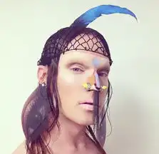 加化妆师男扮女装自拍惊艳怪诞照