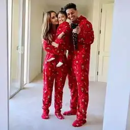 女大三的姐弟恋真牛,这是一对坐拥近四百万粉丝健身网红情侣