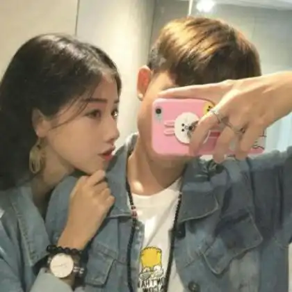 情侣头像清纯一男一女,我们有着太多的模切