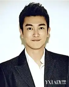 男生圆脸头发多戴眼镜,适合烫什么样的发型,拜托各位老师给个意见,谢谢最好有图片