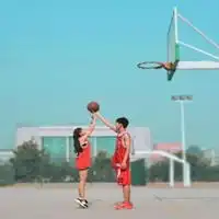 微信篮球情侣头像一左一右微信头像图片大全