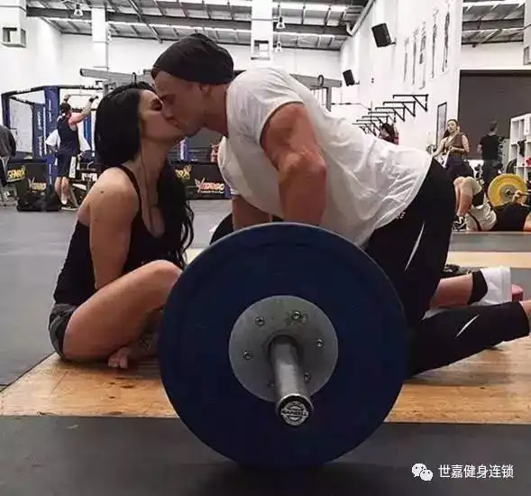 郑州区域情侣健身虐哭你,满满爱意内含七夕惊喜哦
