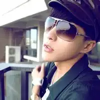 28岁帅哥照片单人多张微信头像图片大全