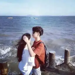 这张图片的情侣头像