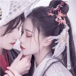 月亮是我抛的硬币,两面都是梦见你好看个性浪漫二次元qq情侣头像
